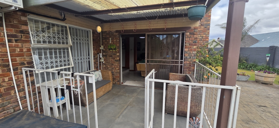 4 Bedroom Property for Sale in Hillcrest Northern Cape